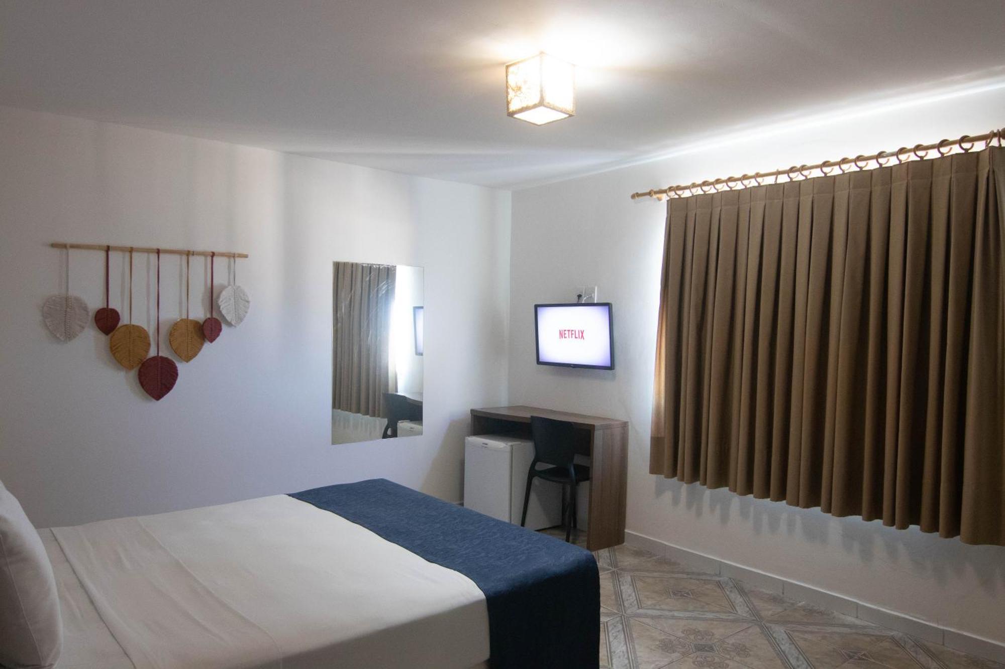 Milos Beach Hotel Акірас Екстер'єр фото